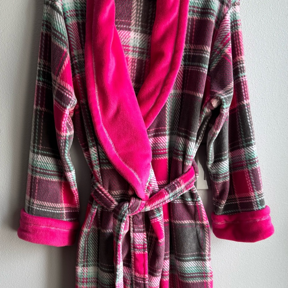 Ulta Beauty Pink and Gray Plush Robe